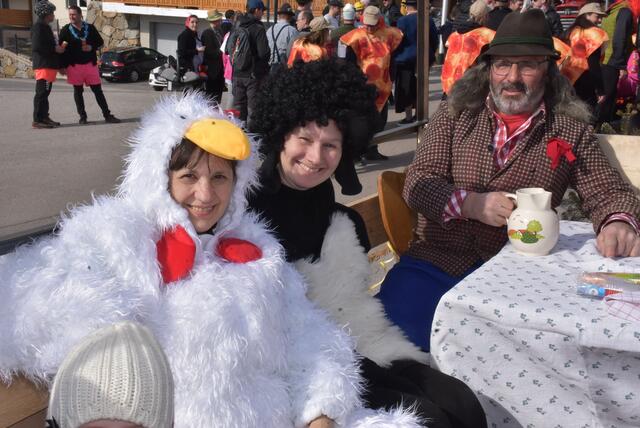 Großer Faschingsumzug am Dienstag, 4. März 2025 durch Bad Kreuzen.  | Foto: Robert Zinterhof