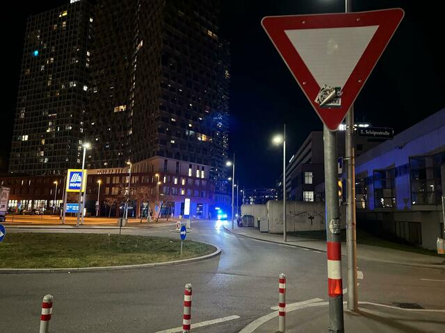 Der Raser stellte sein Auto in Erdberg ab, seitdem fehlt von ihm jede Spur. | Foto: privat