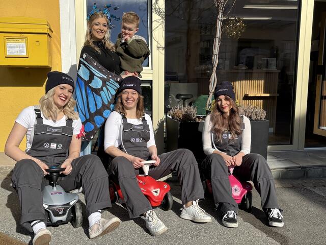 Professionelle Reparatur und Service für Haare und Autos – für glänzende Ergebnisse beim Friseur und in der Werkstatt.