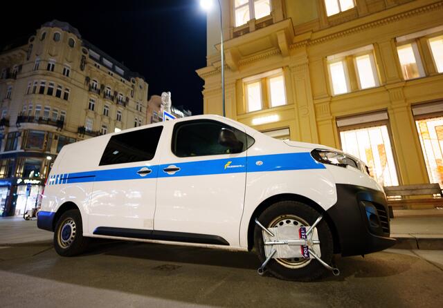 Mit diesem Fahrzeug krachte der 35-Jährige in die Pestsäule. | Foto: EVA MANHART / APA / picturedesk.com