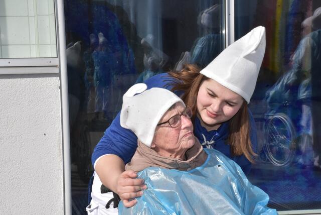 Großer Faschingsumzug am Dienstag, 4. März 2025 durch Bad Kreuzen.  | Foto: Robert Zinterhof