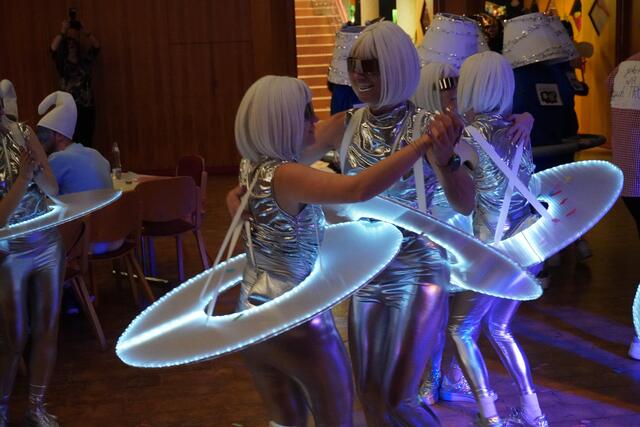 Tanzende Aliens: Das gibts nur in Natters.  | Foto: Alicia Martin Gomez