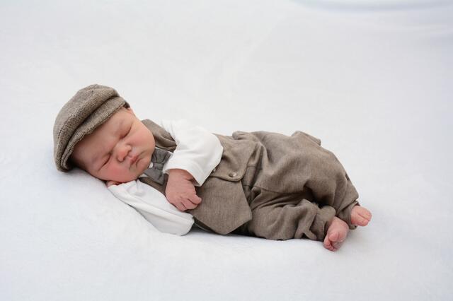 Name: Fabio
Geburtsdatum: 23.02.2025
Gewicht: 3.140 g
Größe: 52 cm
Eltern: Bettina Kumar und Tobias Hauf aus Leoben | Foto: Babysmile