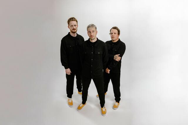 Mit Ende des Jahres ist Schluss für die Salzburger Rockband Coperniquo nach zehn gemeinsamen Bandjahren: Gitarrist Karl Kayzer hört auf, Michael Mörth (Mace) und Dave Schinwald (v.l.n.r). | Foto: Coperniquo