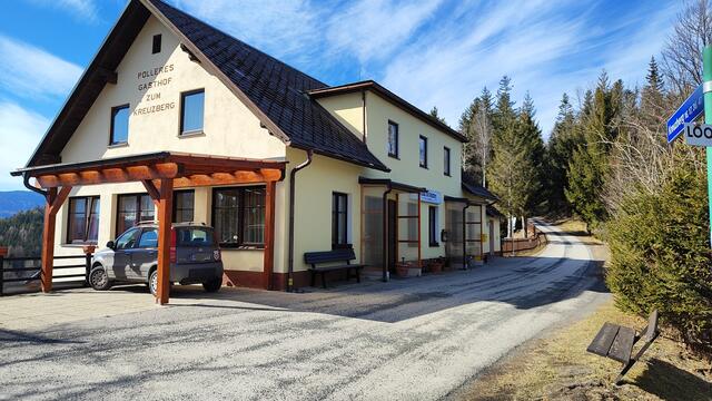 der Gasthof Polleres zum Kreuzberg hat am Montag Ruhetag und ladet sonst zur Einkehr ein... | Foto: I.Wozonig