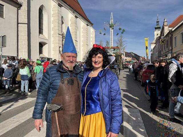 Auch Schneewittchen und einer ihrer Zwerge waren zugegen.  | Foto: Nicole Kaspar
