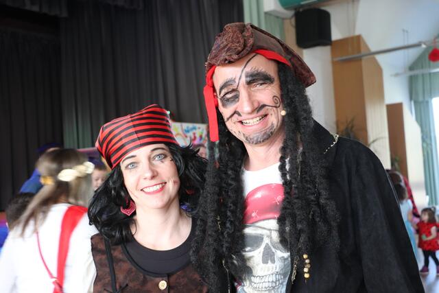 Sandra und Markus Hillebrand eroberten die Sympathien der Kinder im Nu | Foto: Edith Ertl