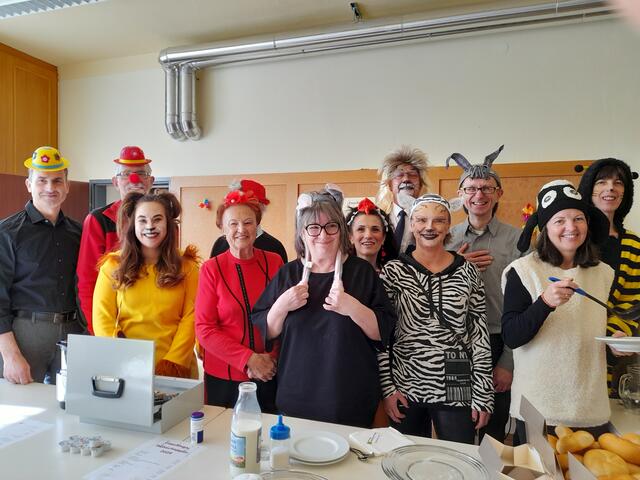 Am Faschingsonntag gab es einen "tierischen" Frühschoppen mit der Pfarre Bad Tatzmannsdorf. | Foto: Gertrude Unger