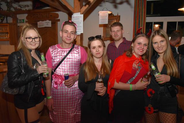 Hannah, Leon, Sarah, Hannes, Sarah und Elias als Alkis von Münzkirchen und Umgebung | Foto: Alois Braid/zema-medien.de