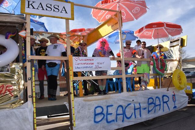 Großer Faschingsumzug am Dienstag, 4. März 2025 durch Bad Kreuzen.  | Foto: Robert Zinterhof