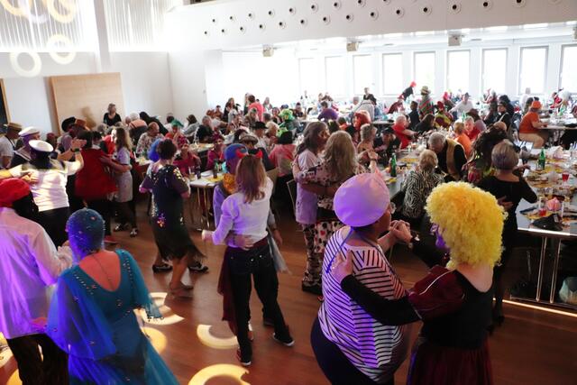 Der Faschingsausklang des Pensionistenverbandes Werndorf zeigte, dass Freude am Tanzen, Humor und gute Laune nicht nur ein Vorrecht der Jugend ist.  | Foto: Edith Ertl
