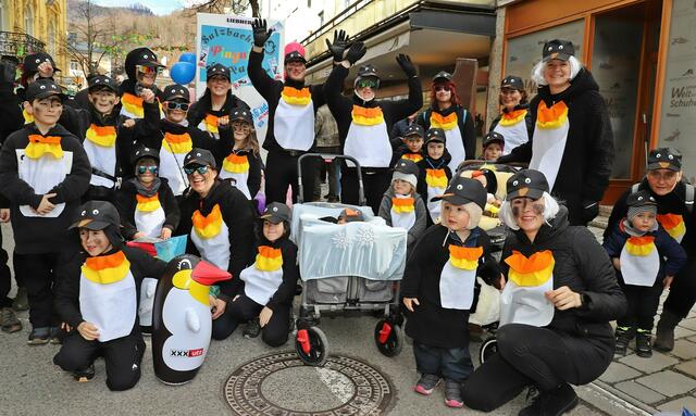 In Bad Ischl waren beim Fasching die Pinguine los. | Foto: Hörmandinger