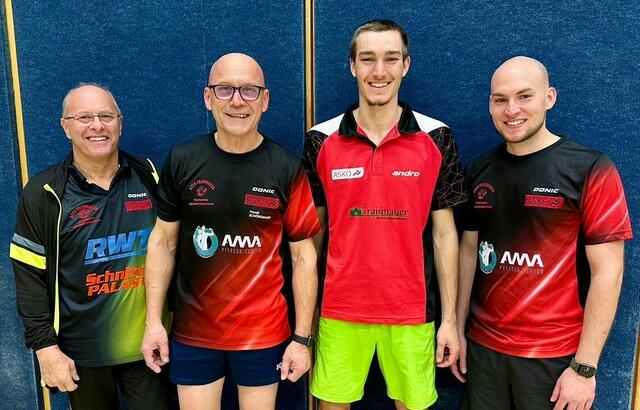 Siegreiche Mannschaft Atus Traismauer 2 von links; Johann Gugerell, Harald Schörgmaier, Patrick Steidl, Patrick Fessl 
1. Klasse Mitte A 