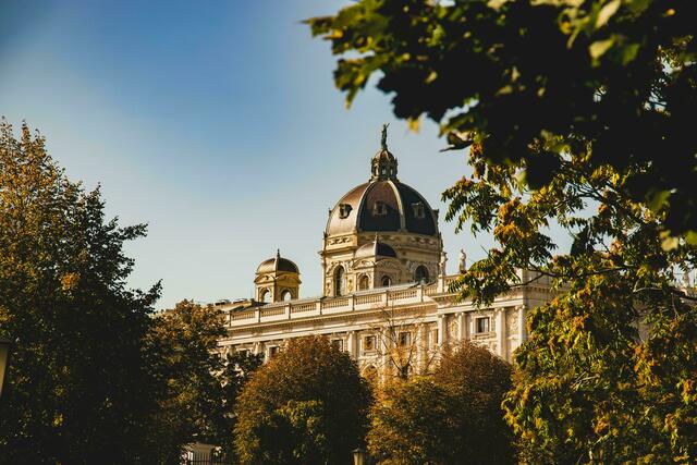 Die Strecke am Ring eröffnet eine Sicht auf zahlreiche Bauten aus vergangenen Zeiten. | Foto: Gabriel Grip/Pexels