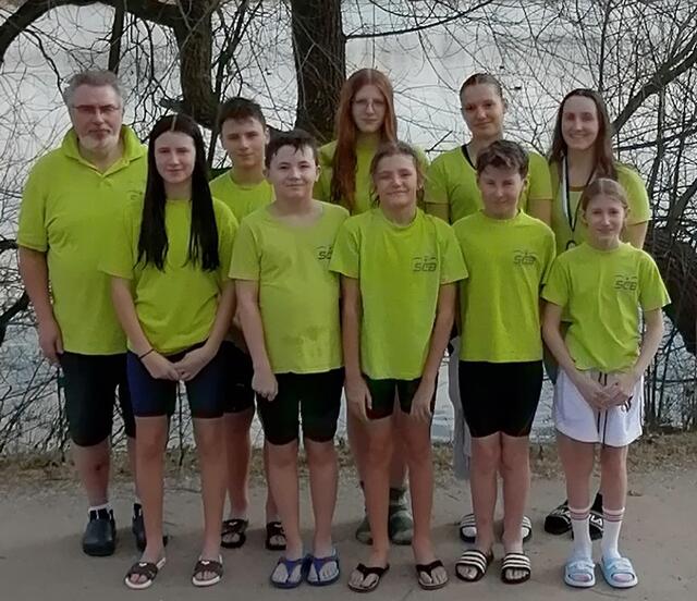 Hinten, von links: Trainer Franz-Josef Cecetka, Leon Stokic, Melina Feichtenschlager, Valentina Schlögl und Verena Eichberger. Vorne: Linda Krajcova, Benjamin Kastl, Nils Stani, Matthias Schmidt und Maria Soder. | Foto: SC VB Braunau