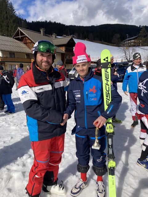 Die Freude bei Benedikt Heinrich über den Titel  | Foto: SC Neukirchen/Altmünster