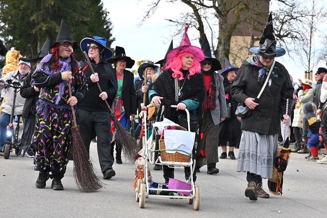 Faschingsumzug in Gschwandt. | Foto: Wolfgang Spitzbart