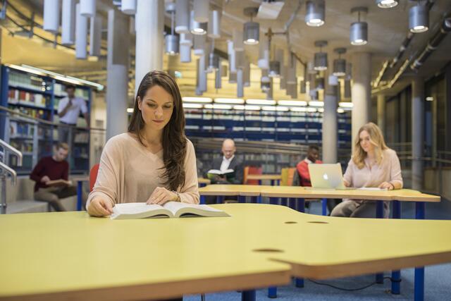Aufgrund der hohen Nachfrage erweitert die WU ihre Bibliotheksöffnungszeiten. | Foto: WU/Boanet