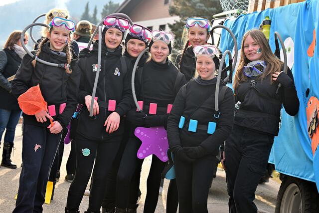 Lustige Kostüme beim Viechtauer Faschingszug. | Foto: Wolfgang Spitzbart
