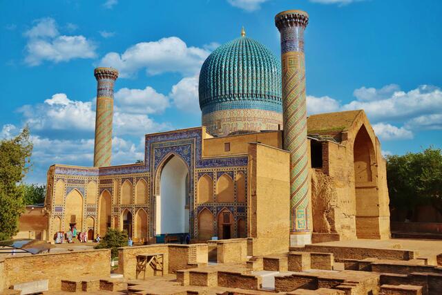 Peter Löwenstein entführt seine Gäste im Zuge einer Multimediaschau im Scheibbser kultur.portal ins ferne Usbekistan. | Foto: Peter Löwenstein