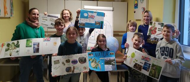 Claudia Stain vom Science Afternoon Team des Landes Niederösterreich, erklärte was Nachhaltigkeit bedeutet und lud die Kinder zu einem Gespräch ein, wie es funktionieren kann unsere Welt ein kleines bisschen besser zu machen.  | Foto: Nicole Schartmüller