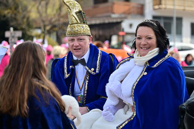 Faschingszug in Viechtau. | Foto: Wolfgang Spitzbart