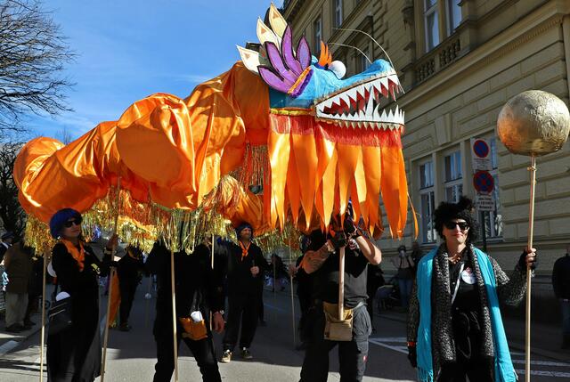 Beeindruckend war auch der Aiweiei-Drache. | Foto: Hörmandinger