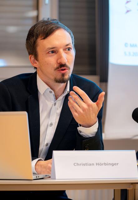 Christian Hörbinger, Stadtplaner: "Die Goethesiedlung ist ein 'Pilotquartier" der Pionierstadt Salzburg. Es geht uns darum, Konzepte für den Standort gemeinsam mit den Bewohnerinnen und Bewohnern zu entwicklen." | Foto: Stadt:Salzburg - Alexander Killer