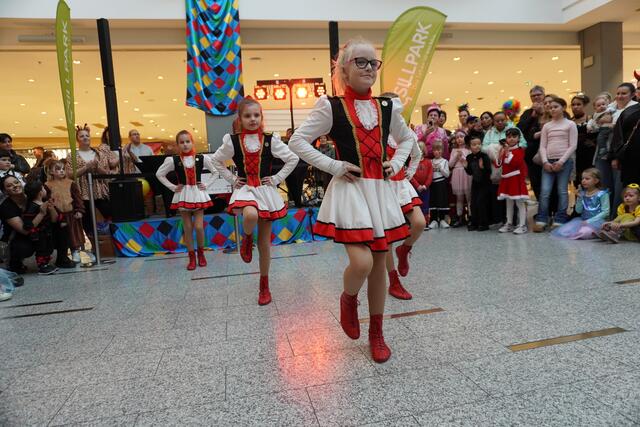 Die Stadtgarde performte ihre einstudierte Choreografie.  | Foto: Alicia Martin Gomez
