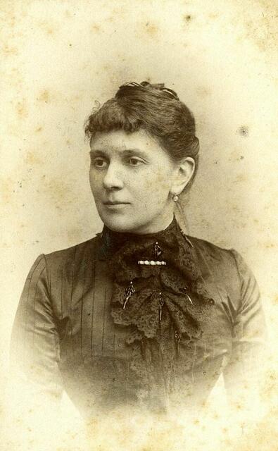 Rosa Kerschbaumer-Putjata (1851–1923) war Österreichs erste Ärztin. Sie leitete die erste Salzburger Augenklinik und setzte sich unermüdlich für Frauenrechte und soziale Gerechtigkeit ein. Im Bild: Rosa Kerschbaumer 1888 | Foto: Stadtarchiv Salzburg, Pirvatarchiv Dr. Huber