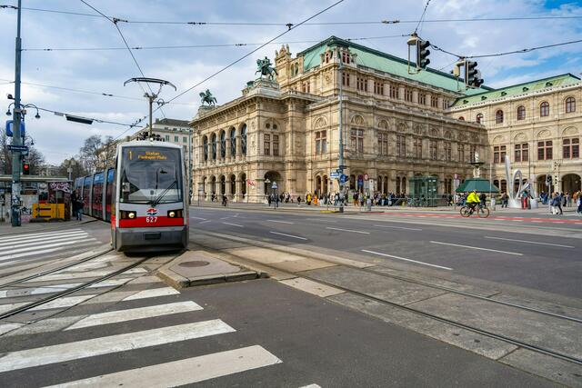 Die Bedeutung Wiens als Tourismusmagnet bringt auch Vorteile für weitere Branchen. | Foto: tillflorian/Unsplash