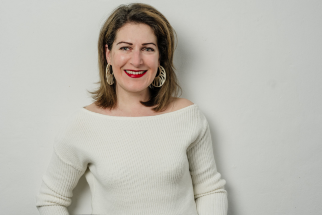 Katharina Eigner bittet zu einer Krimiwanderung am Dien-Mut-Weg zum Abschluss der achensee.literatour am Sonntag, 11. Mai 2025.

 | Foto: Martina Weiss