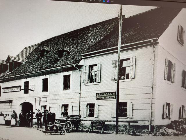 Ein Foto aus dem 19. Jahrhundert. Das Gebäude in der Grazer Straße bzw. der Erzherzog-Johann-Straße ist eines der ältesten in Krieglach.  | Foto: Archiv Krieglach