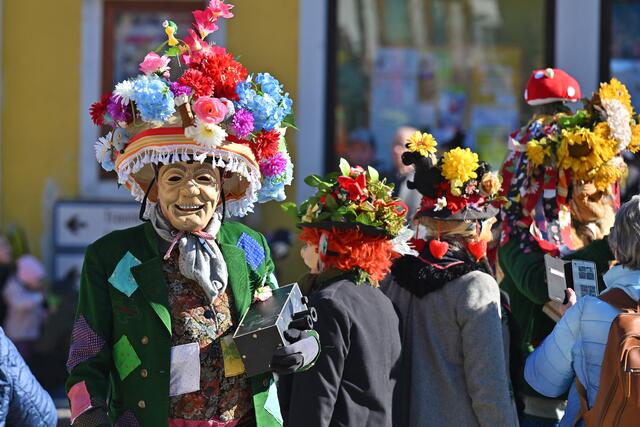 Zahlreiche Fetzen zogen durch Ebensee. | Foto: Wolfgang Spitzbart