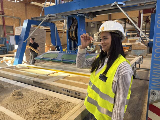 Amira legt hier und da selbst Hand an.  | Foto: MeinBezirk.at