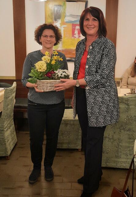 Die neue IFF-Bezirksobfrau Claudia Kaliauer und die zweite Landtagspräsidentin Sabine Binder. | Foto: IFF GR/EF