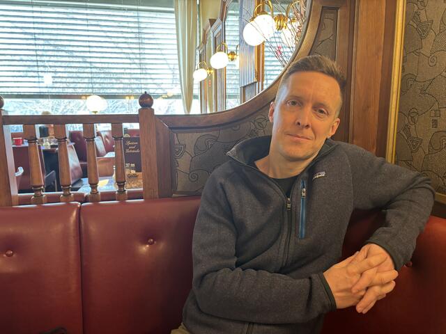 Der Wunsch, auf der Bühne zu stehen, steckte schon lange in Mathias Hofbauer. Jetzt kann er ihn ausleben. | Foto: Michael Marbacher/ MeinBezirk