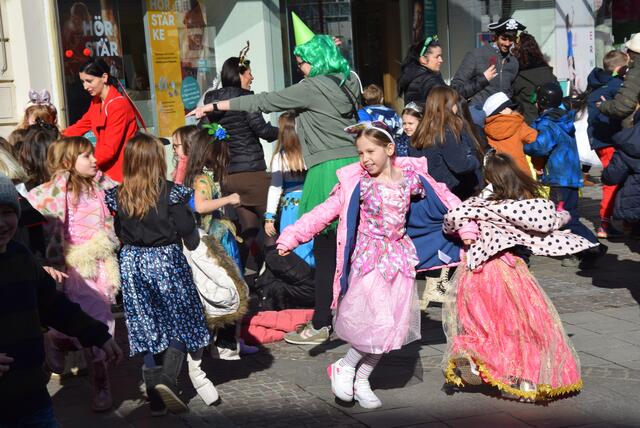 Die Kinder der VS und ASO Weiz bei ihrer Tanzeinlage | Foto: VS/ASO Weiz