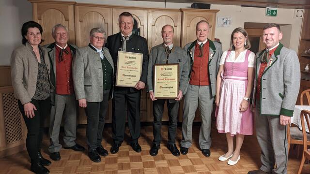 v.l.n.r.: Hildegunde Prodinger, Alois Lankmayer, Michaela Lassacher, Kurt Kendlbacher, Rudolf Rohrmoser, Walter Steinwender, Ingrid Seifter, Mario Gruber | Foto: Stefan Macheiner