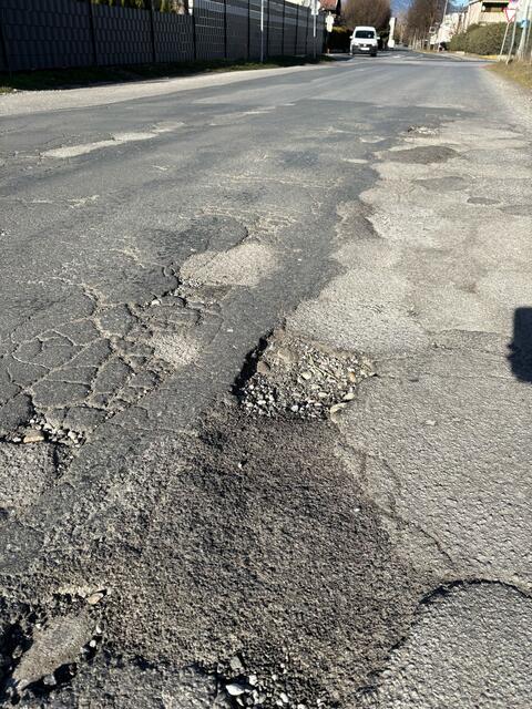 Die St.-Josef-Straße in den Auen ist ebenfalls sanierungsbedürftig. | Foto: MeinBezirk.at