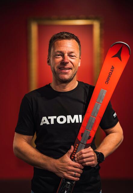 "Wir wollen Produkte gemeinsam mit und für Kinder entwickeln. Statt ihnen ein fertiges Produkt vorzusetzen, konstruieren wir Ski und lassen sie von jungen Athleten testen. Das ist ein riesiger Vorteil für die Kinder und auch für uns als Skifirma", so Graller. | Foto: ATOMIC/ Media Use