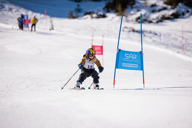 Vereinsmeisterschaften der SKG Welser Profile: So wie Florian Daurer flitzten auch die jüngsten Teilnehmer am Hochkar die Piste hinab. | Foto: Ludwig Fahrnberger