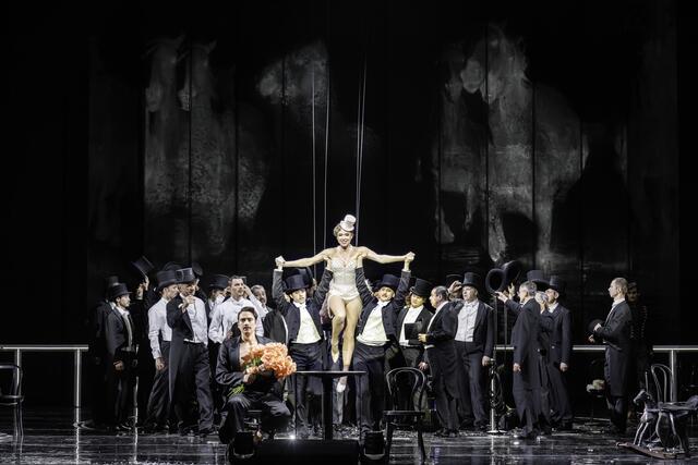 Die neuste Premiere der Volksoper nimmt einen mit in vergangene Zeiten. | Foto: Monika Rittershaus