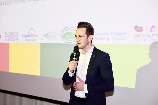 LAbg. Schnitzer begrüßte die Gäste. | Foto: Alfred Mayer