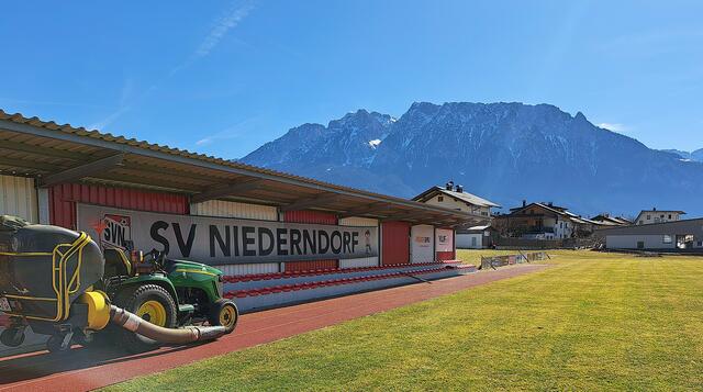 Der SV Niederndorf bereitet sich für Samstag auf einen sonniges Kerschdorfer Tirol Cupspiel gegen den SV Telfs vor. | Foto: Schwaighofer