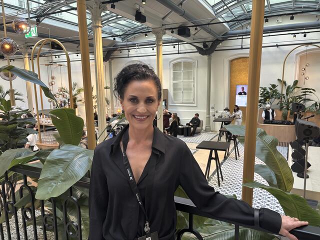 Geschäftsführerin Vanessa Pokorny führte durch die Räumlichkeiten.  | Foto: Fabian Franz/MeinBezirk