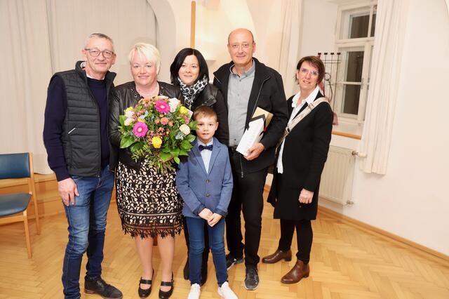 Zahlreiche Freunde gratulierten. | Foto: Alfred Mayer