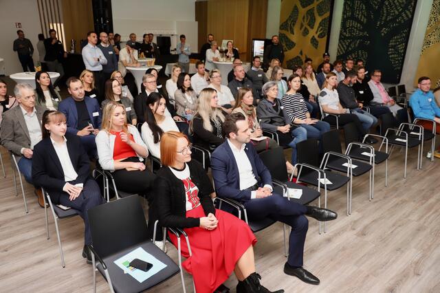 Rund 70 Teilnehmer folgten der Einladung zum Netzwerkevent. | Foto: Alfred Mayer