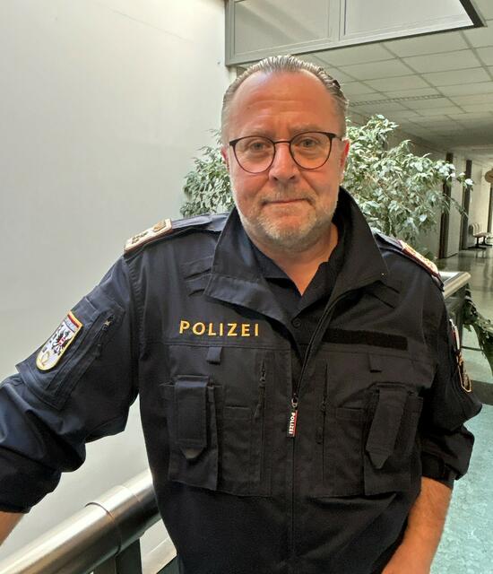 Andreas Weidinger, Verkehrsreferent von der Welser Polizei, zieht Bilanz über die Faschingszeit und zeigt sich über den Einsatz der Beamtinnen und Beamten zufrieden | Foto: Weidinger