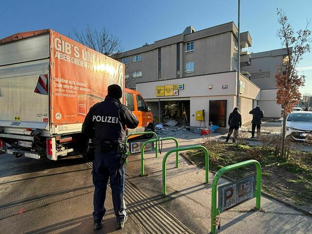 Wann es tatsächlich zur Explosion gekommen ist, wie viele Täter im Spiel waren und ob es bereits zu Festnahmen kam, ist deshalb nicht bekannt. | Foto: Andreas Pölzl/MeinBezirk